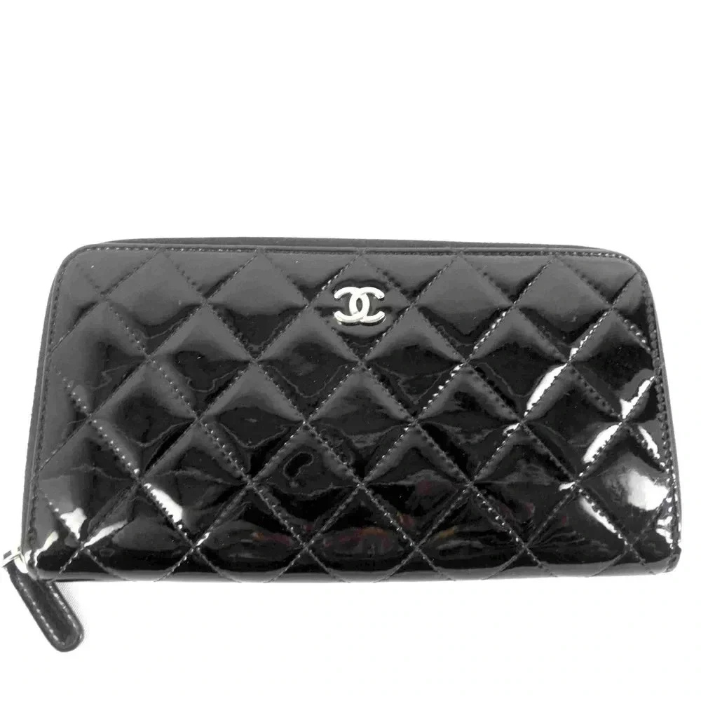 Vintage Chanel Quilted Enameled Leather Long Wallet